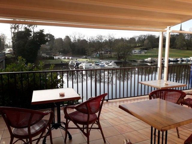 La cabane à Plessé près du Canal de Nantes à Brest