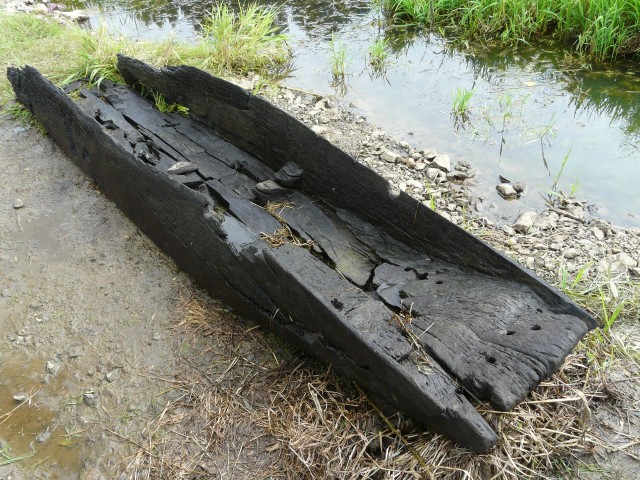 Pirogue à Ste Anne sur Brivet