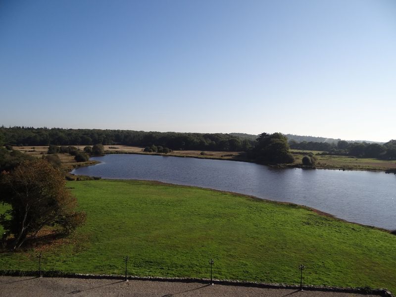 Château du Deffay en Brière à proximité du Calvaire de Pontchateau- Vue sur le plan d'eau