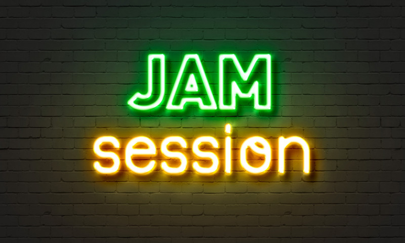 jam-session-musique-improvisation-son-neon-mur-adobestock-scaled - © ©AdobeStock-scaled jam-session-musique-improvisation-son-neon-mur-adobestock-scaled